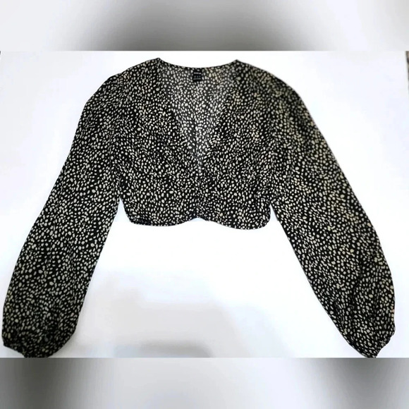 Shein Black Leopard Print Crop Blouse Bell Sleeves, sz XS - Picture 3 of 14